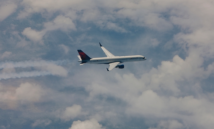 Boing Jet in Flight - Paris to Newark-1.jpg